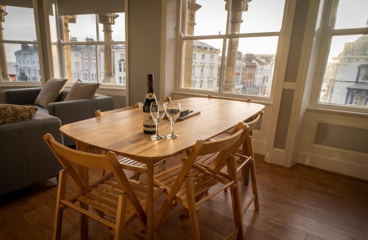 Cornerhouse Apartments Llandudno Esterno foto