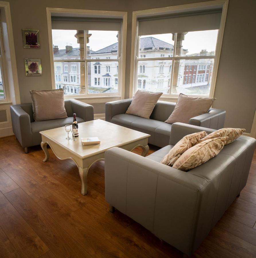 Cornerhouse Apartments Llandudno Esterno foto
